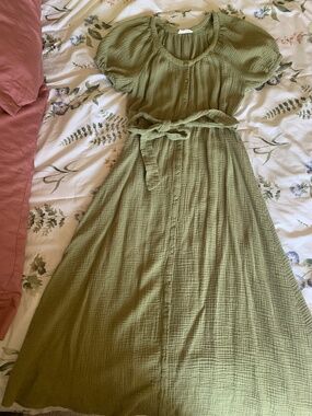 Puff sleeve midi dress